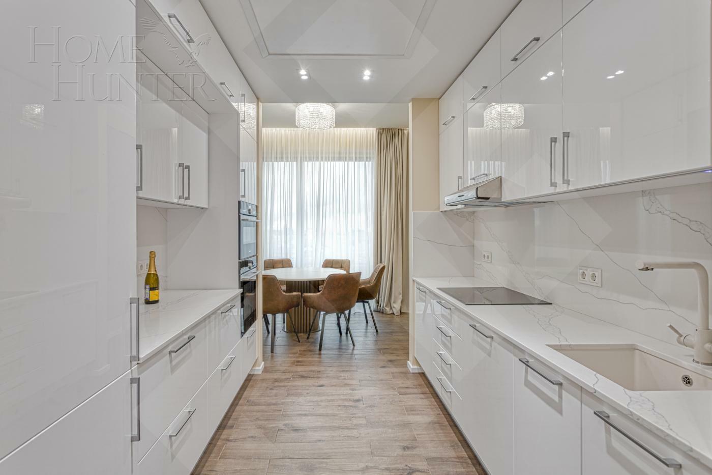4-КОМН. КВАРТИРА С ОТДЕЛКОЙ 159 М² НА 27 ЭТАЖЕ