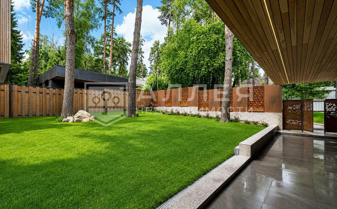 3-этажный коттедж 1 250 м² с отделкой
