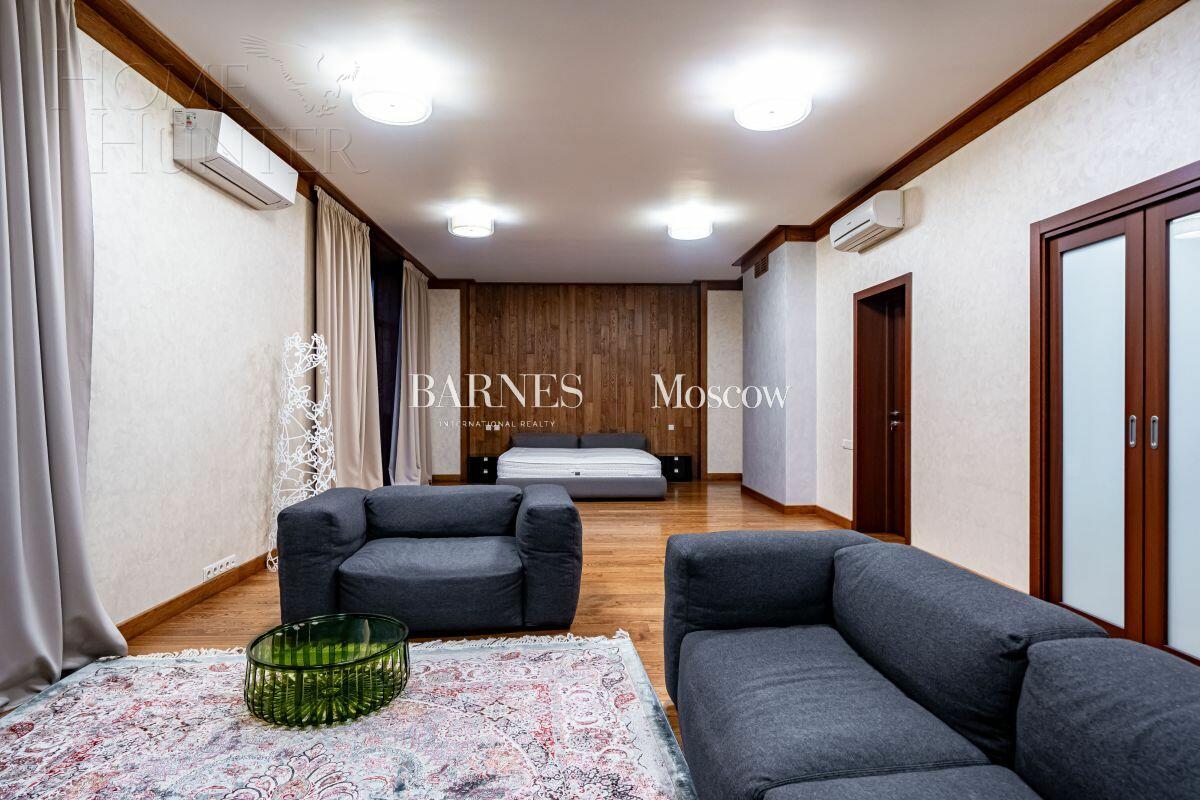 3-этажный коттедж 1 477 м² с отделкой