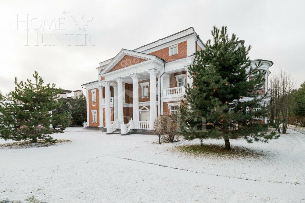 3-этажный коттедж 1 318.43 м² с отделкой