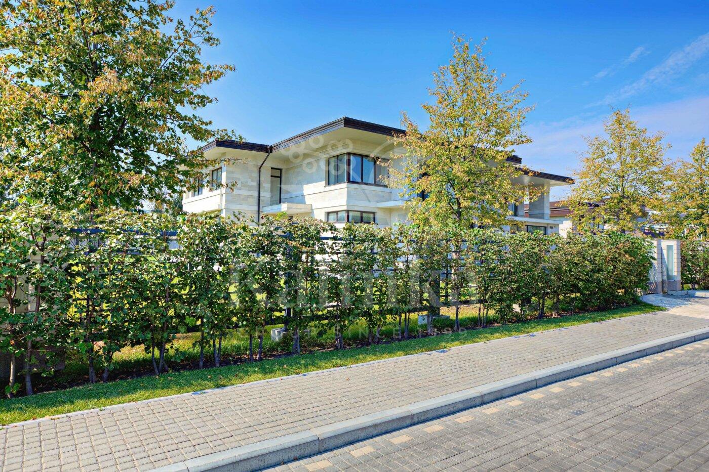 2-этажный коттедж 948.9 м² без отделки