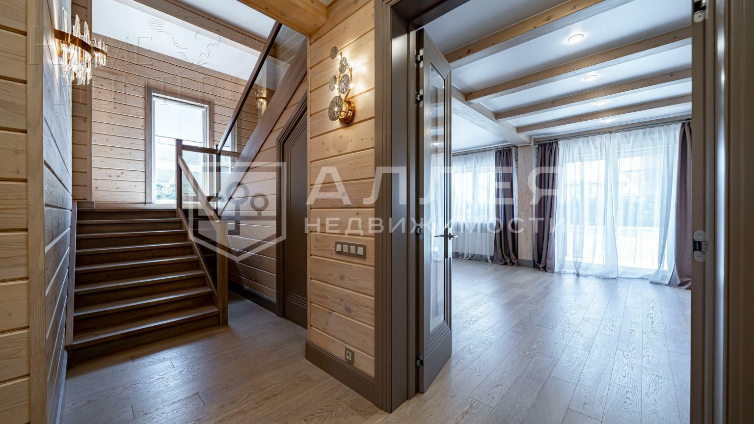 2-этажный коттедж 250 м² с отделкой