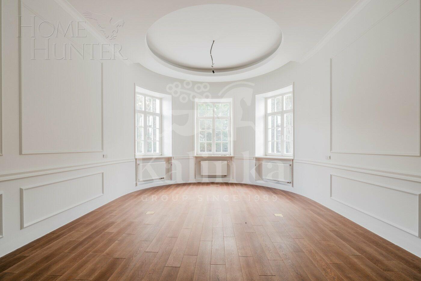 3-этажный коттедж 1 318.43 м² с отделкой