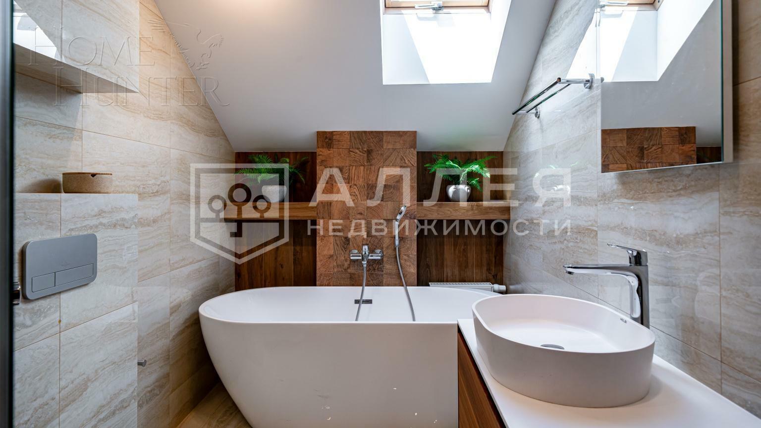 2-этажный коттедж 250 м² с отделкой