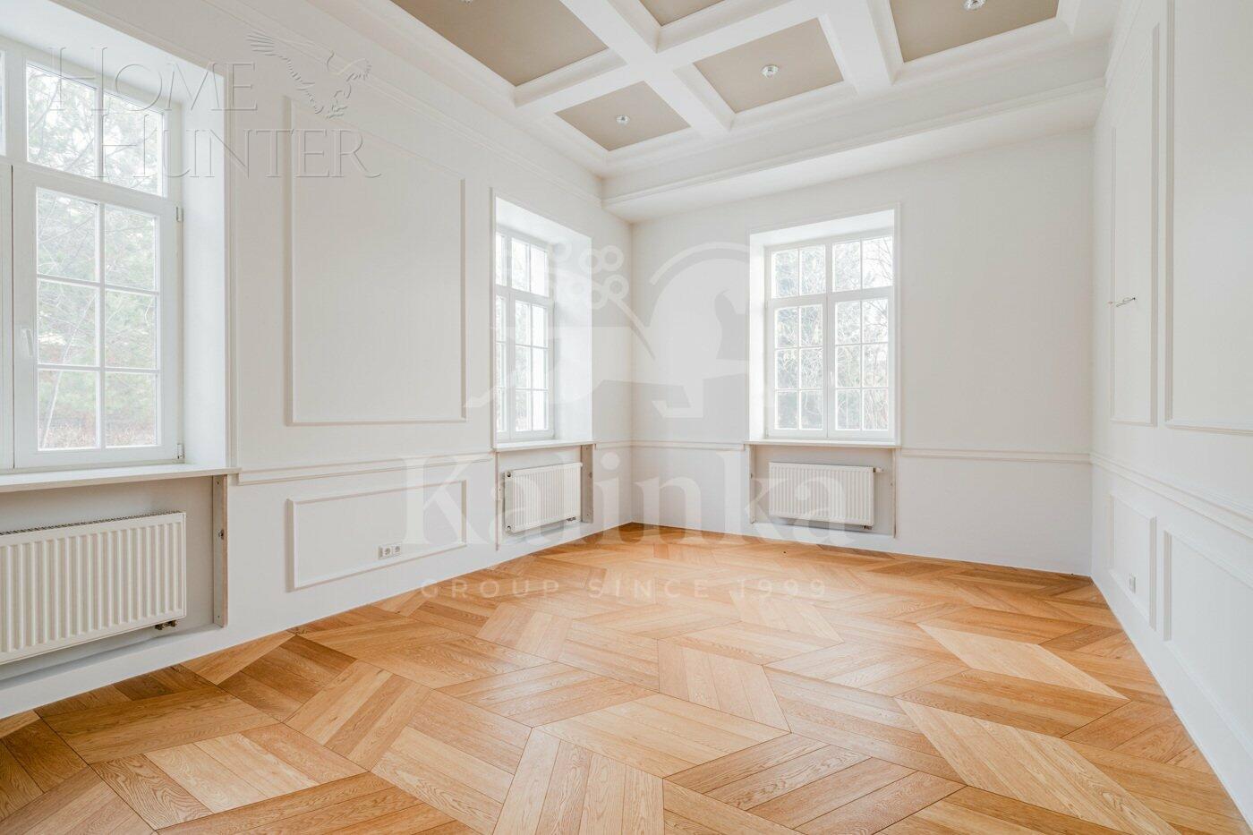 3-этажный коттедж 1 318.43 м² с отделкой