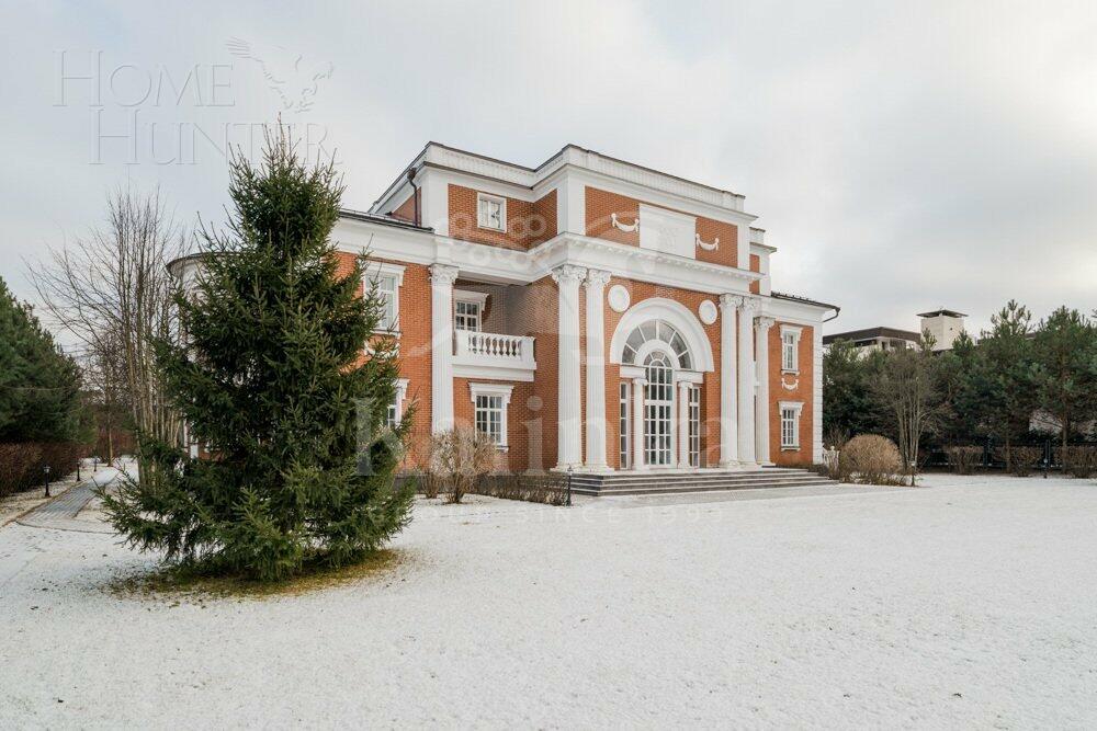 3-этажный коттедж 1 318.43 м² с отделкой