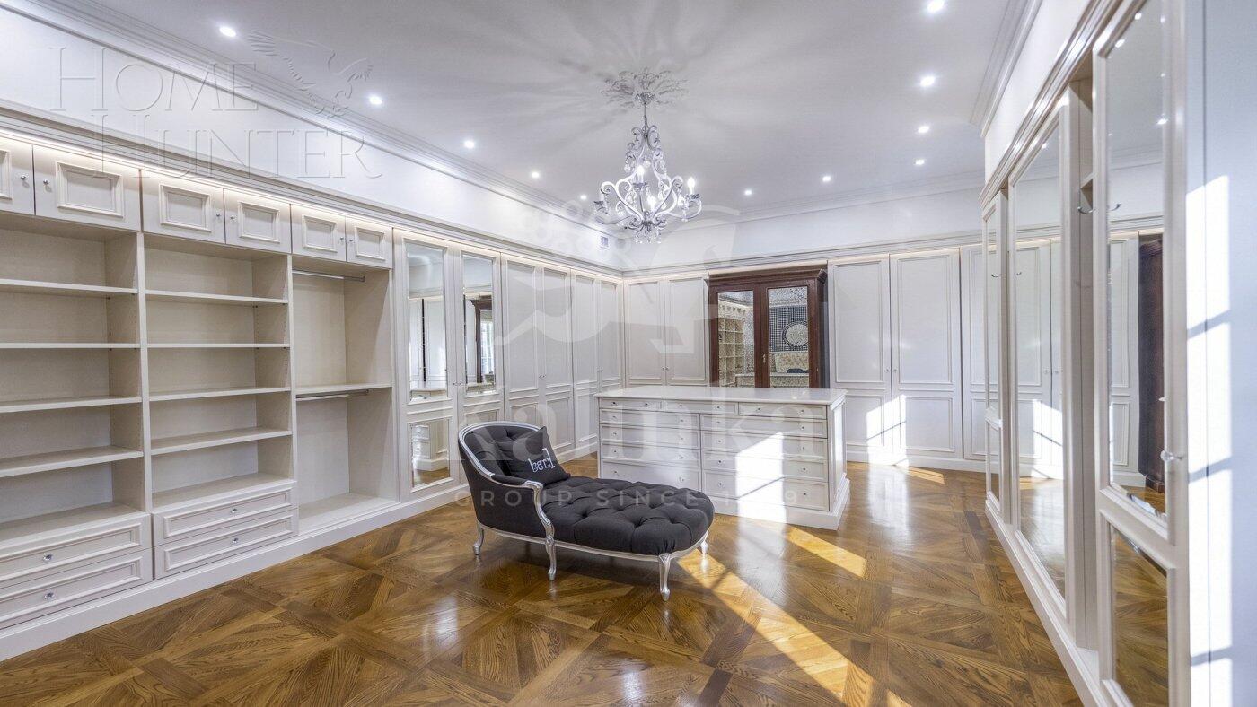 4-этажный коттедж 2 000 м² с отделкой