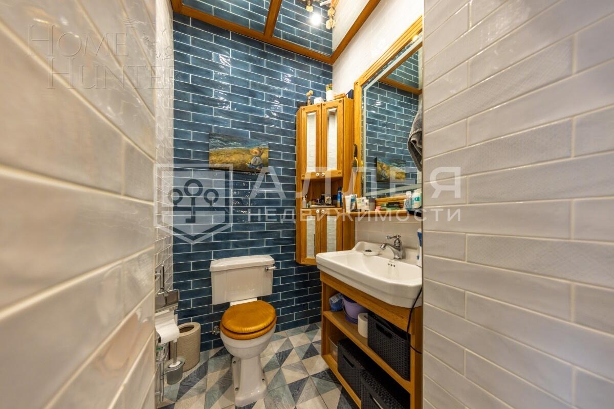 3-этажный коттедж 650 м² с отделкой