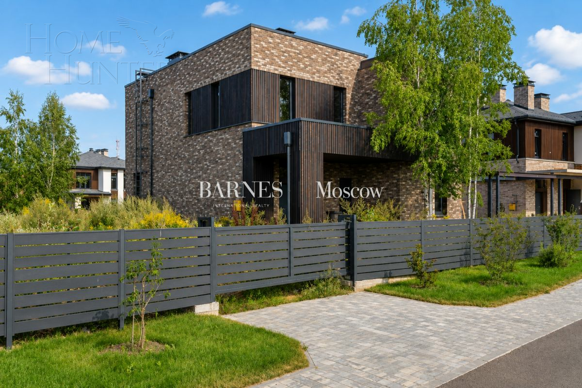 2-этажный коттедж 290.6 м² без отделки