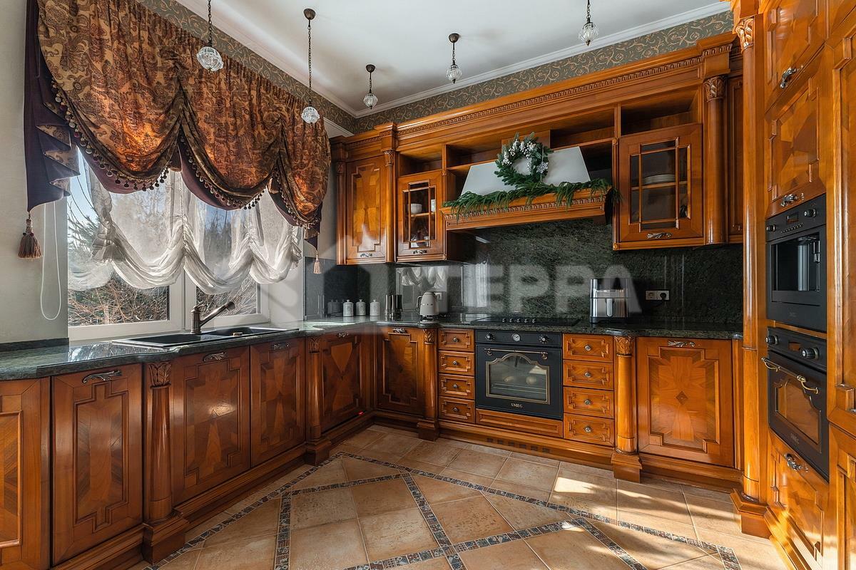 КОТТЕДЖ 450 м² с отделкой