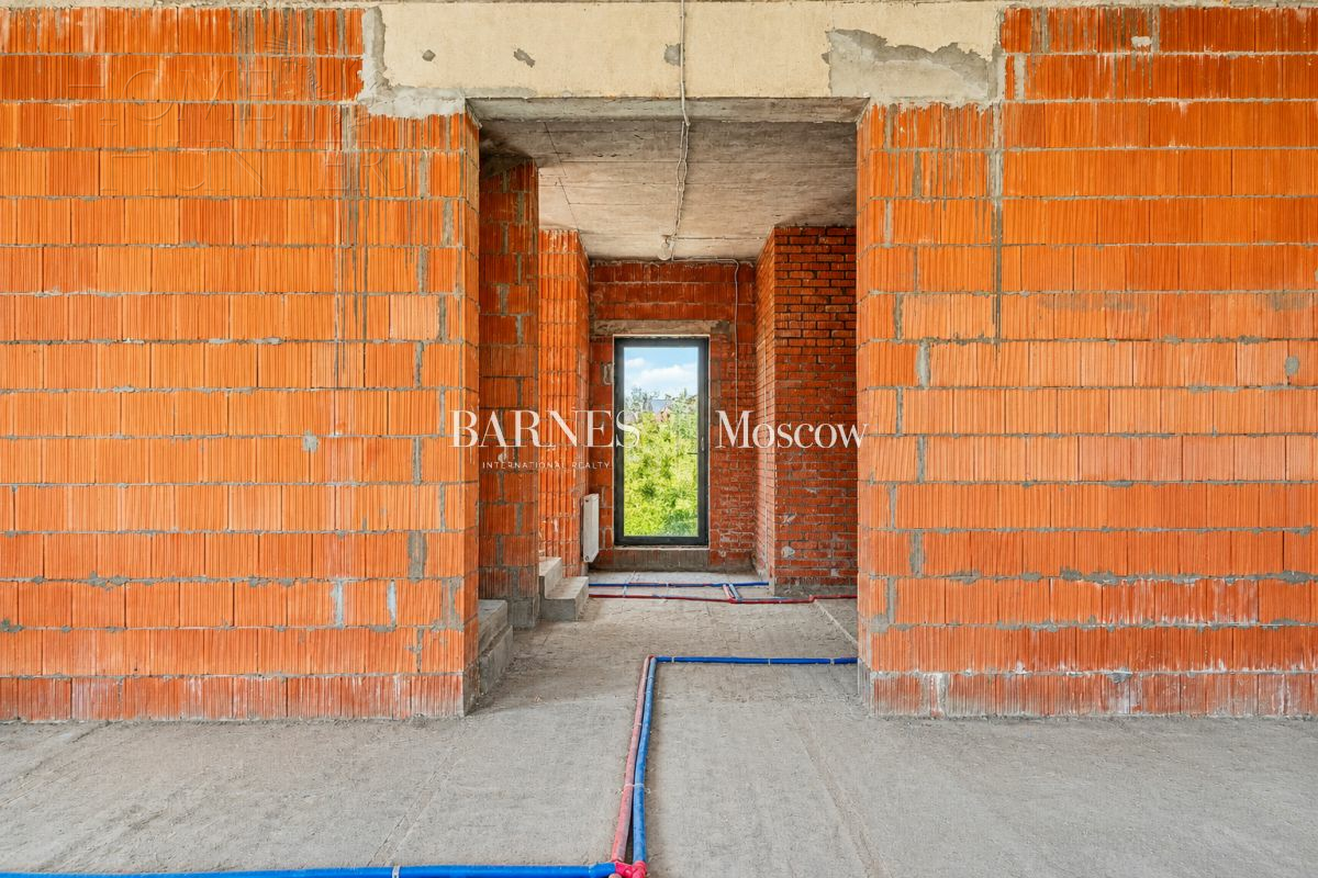 2-этажный коттедж 290.6 м² без отделки