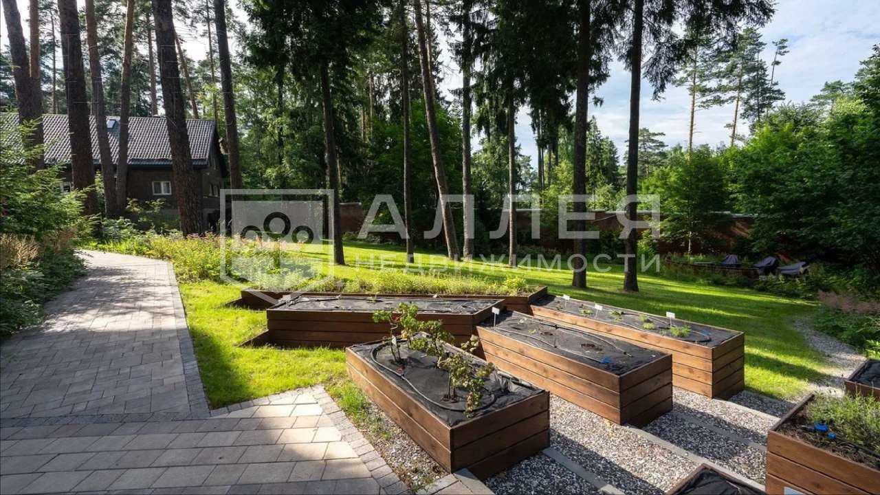 3-этажный коттедж 422 м² с отделкой
