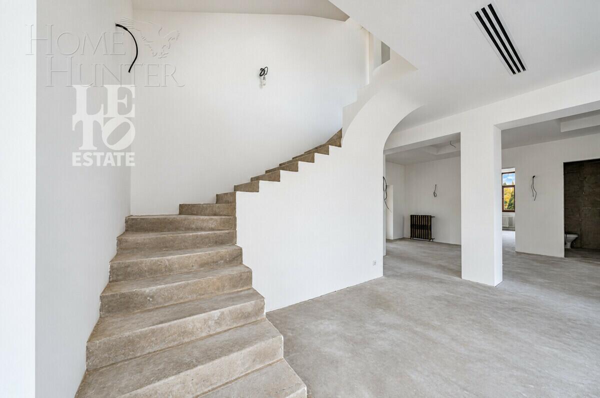 1-этажный коттедж 740 м² без отделки