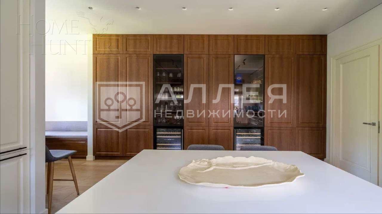 3-этажный коттедж 422 м² с отделкой