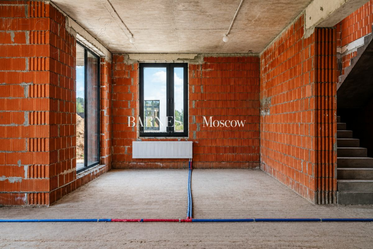 2-этажный коттедж 290.6 м² без отделки