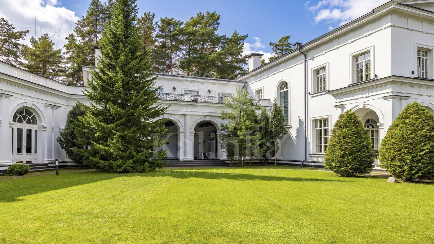 4-этажный коттедж 2 000 м² с отделкой