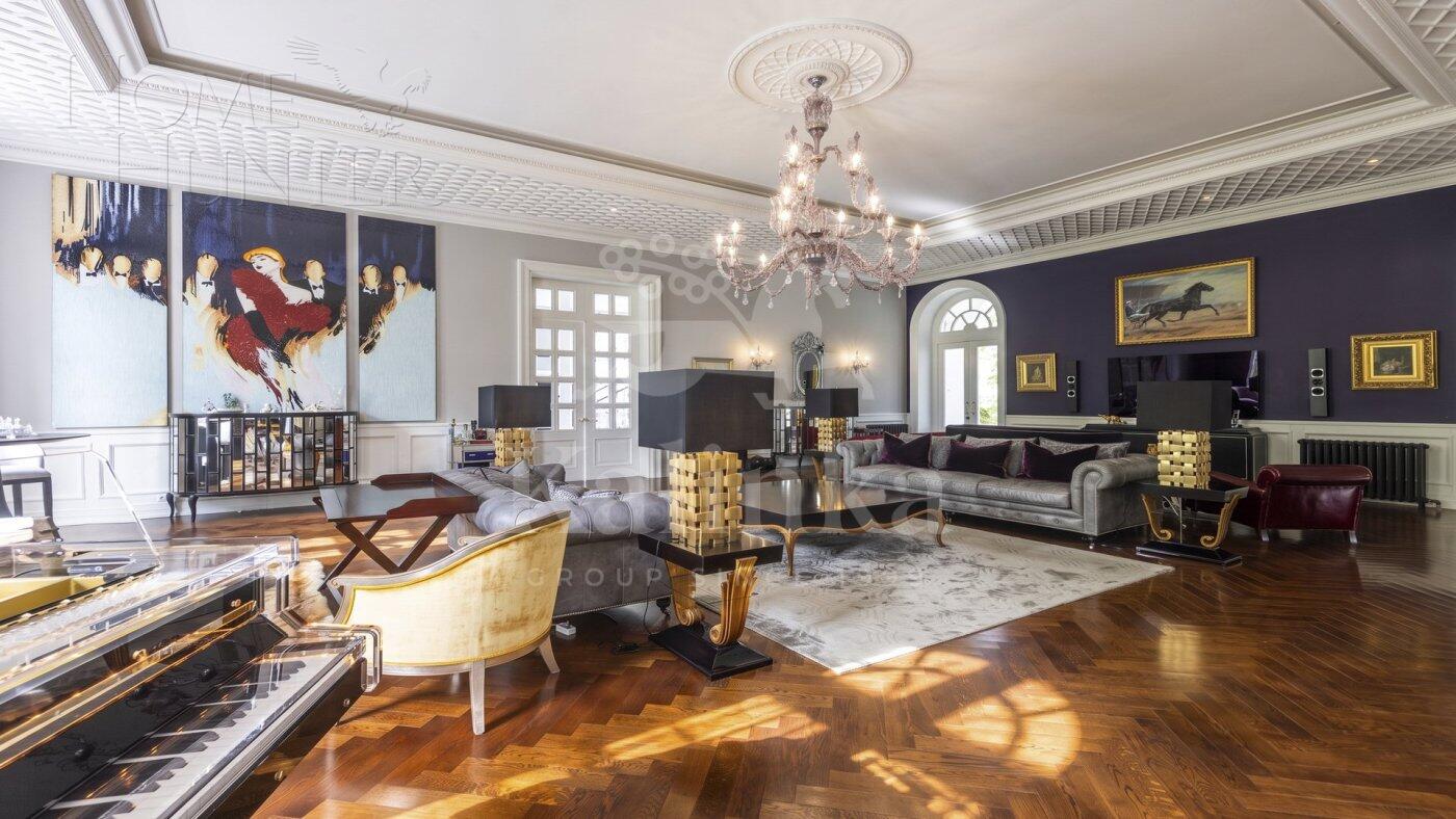 4-этажный коттедж 2 000 м² с отделкой