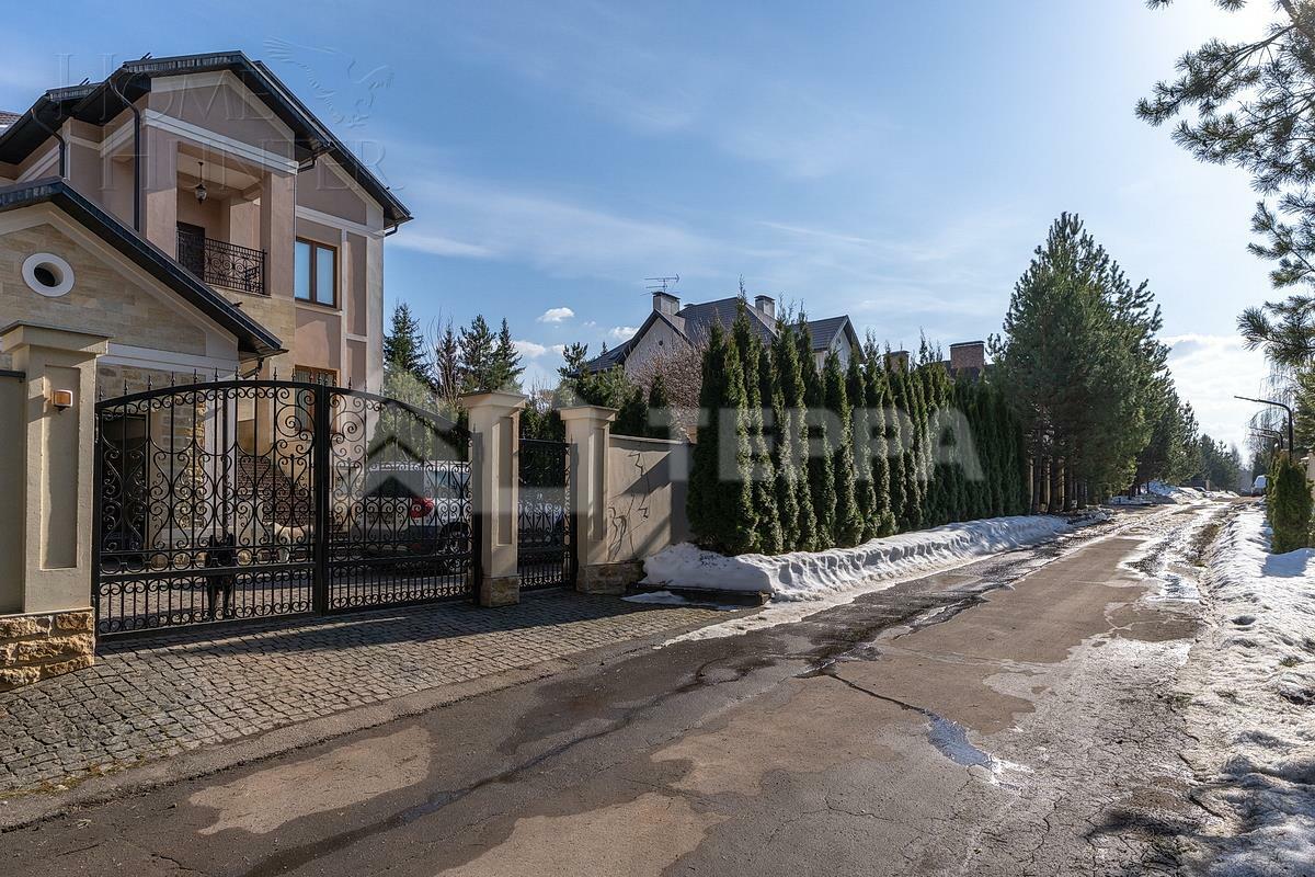 КОТТЕДЖ 450 м² с отделкой