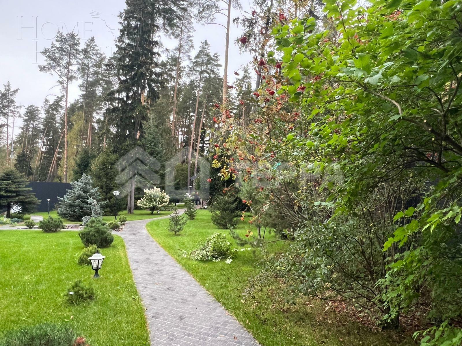 КОТТЕДЖ 637 м² с отделкой