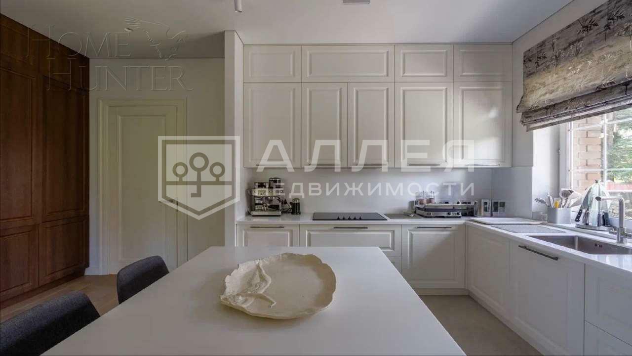 3-этажный коттедж 422 м² с отделкой