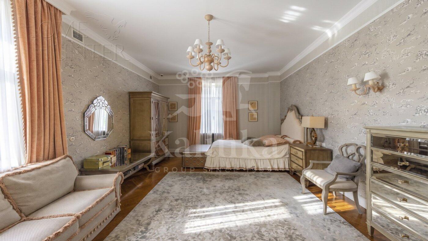 4-этажный коттедж 2 000 м² с отделкой
