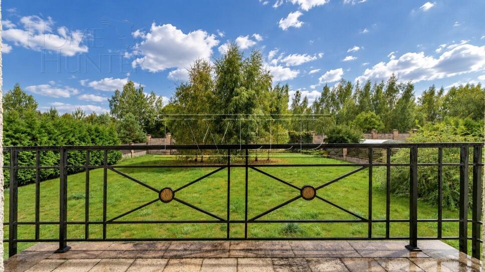 2-этажный коттедж 400 м² с отделкой