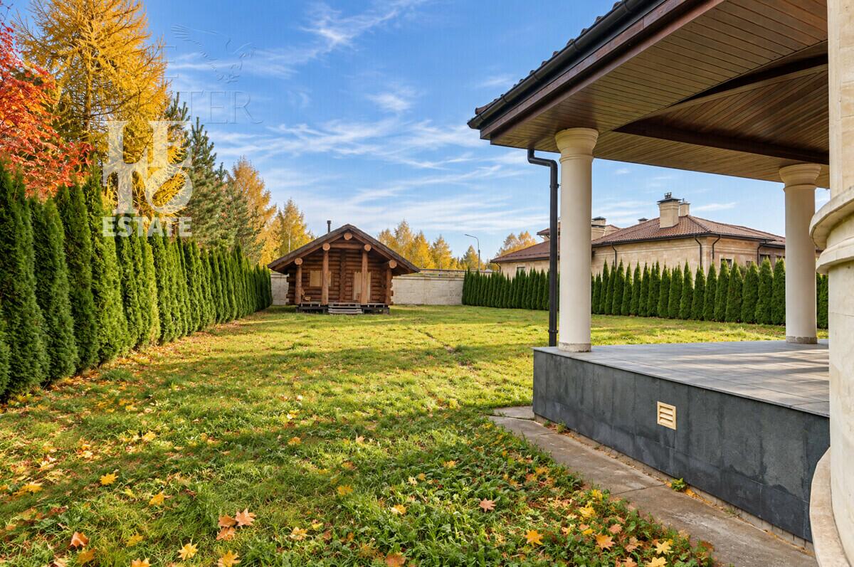 1-этажный коттедж 740 м² без отделки
