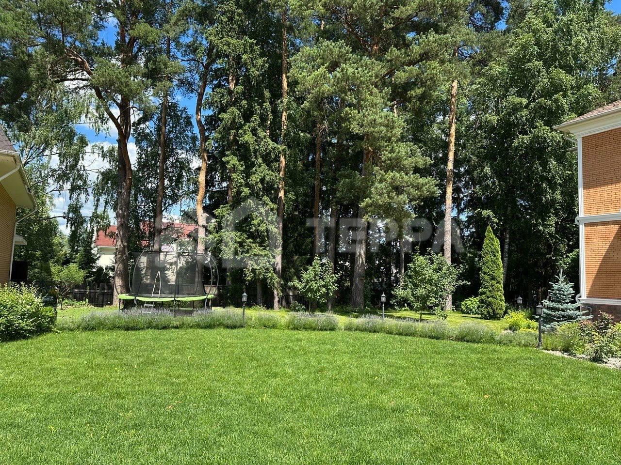 КОТТЕДЖ 450 м² с отделкой