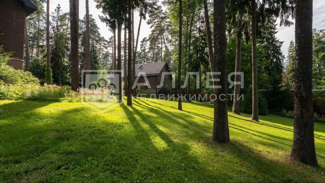 3-этажный коттедж 422 м² с отделкой