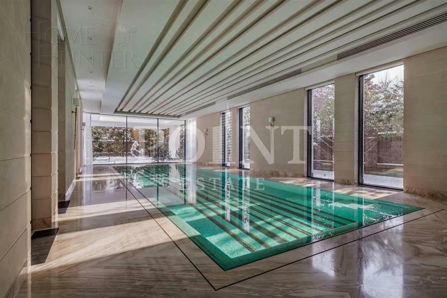 КОТТЕДЖ 2 560 м² с отделкой