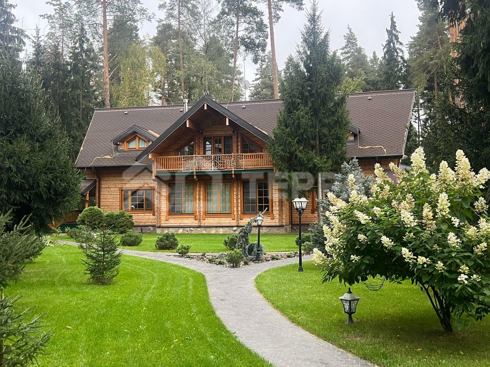 КОТТЕДЖ 637 м² с отделкой