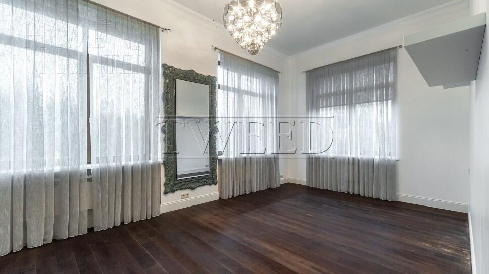 2-этажный коттедж 400 м² с отделкой