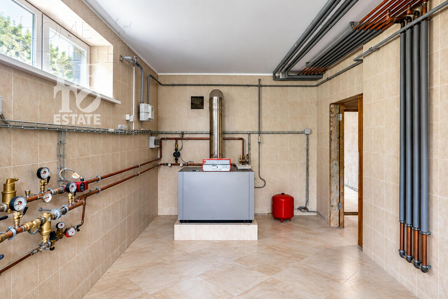 1-этажный коттедж 640 м² без отделки