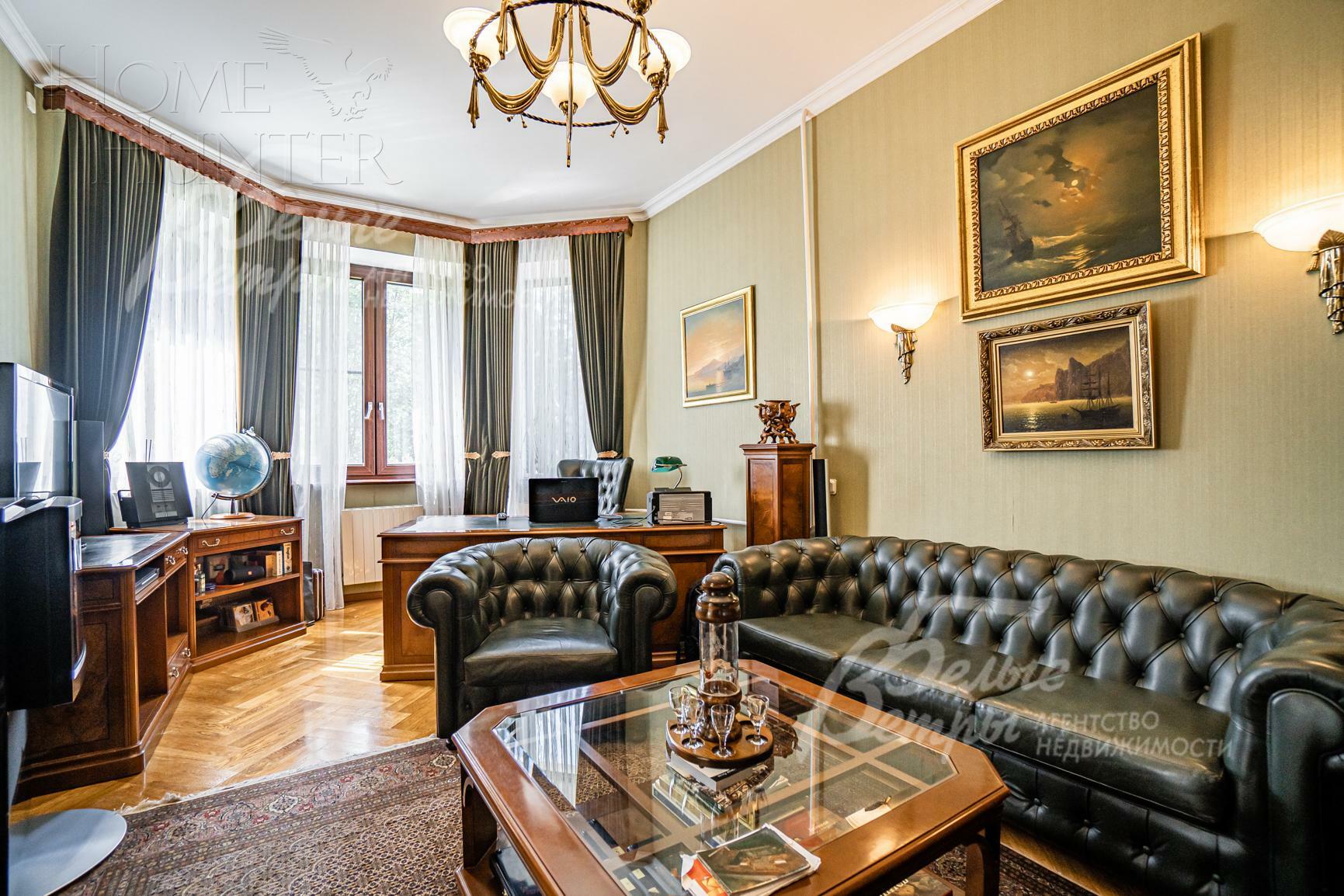 4-этажный коттедж 880 м² с отделкой