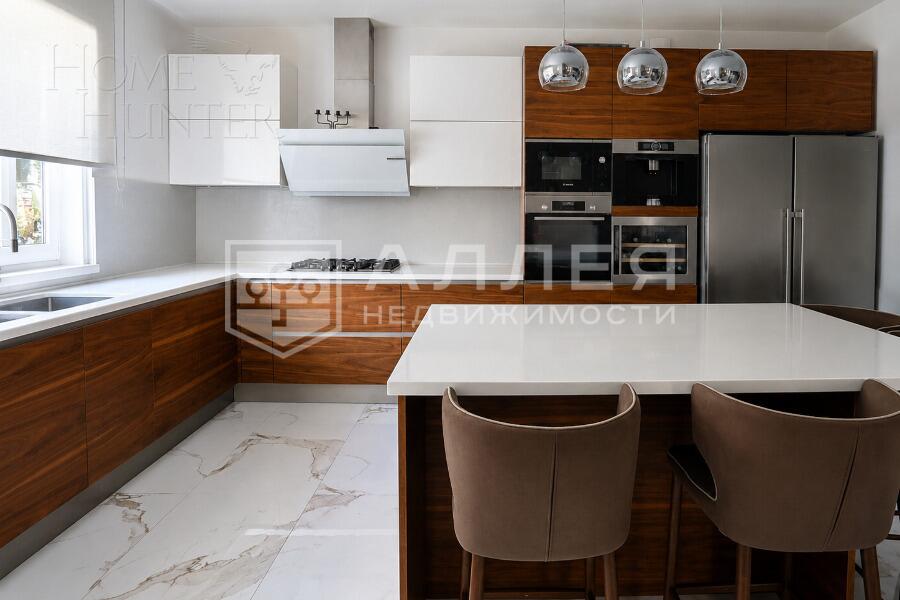 2-этажный коттедж 560 м² с отделкой