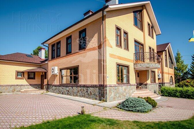 3-этажный коттедж 800 м² с отделкой