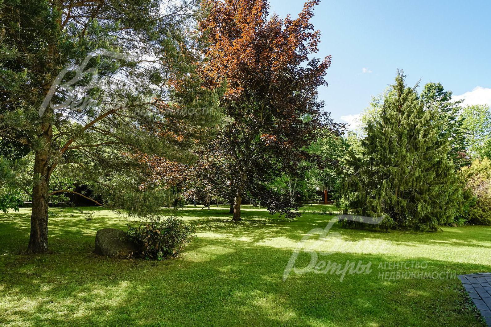 4-этажный коттедж 880 м² с отделкой