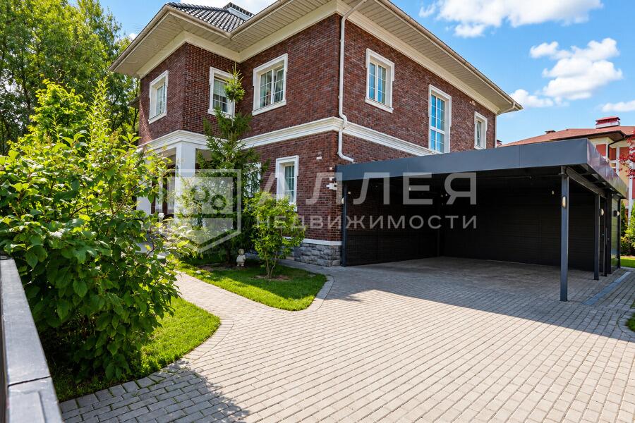 2-этажный коттедж 560 м² с отделкой