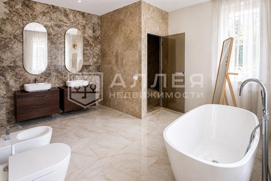 2-этажный коттедж 560 м² с отделкой