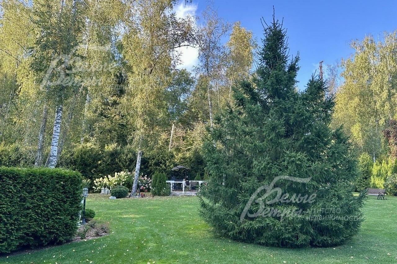 3-этажный коттедж 720 м² с отделкой