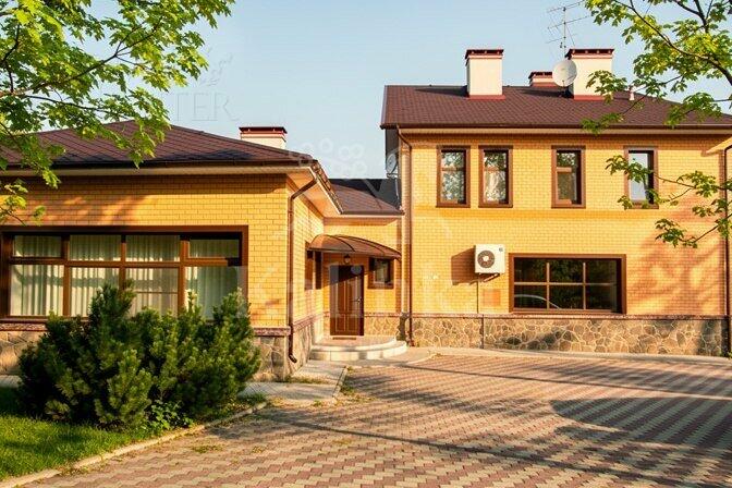 3-этажный коттедж 800 м² с отделкой