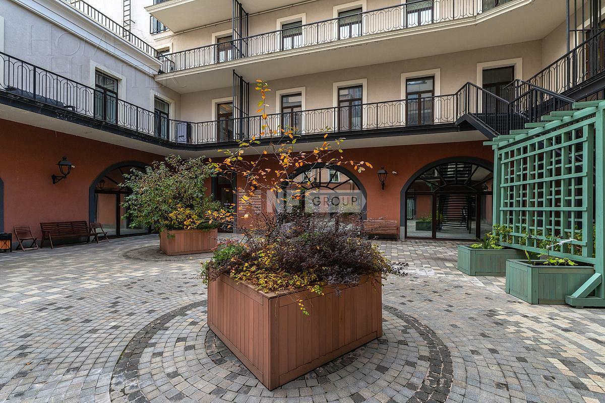 5-КОМН. АПАРТАМЕНТЫ БЕЗ ОТДЕЛКИ 284.8 М² НА 2 ЭТАЖЕ