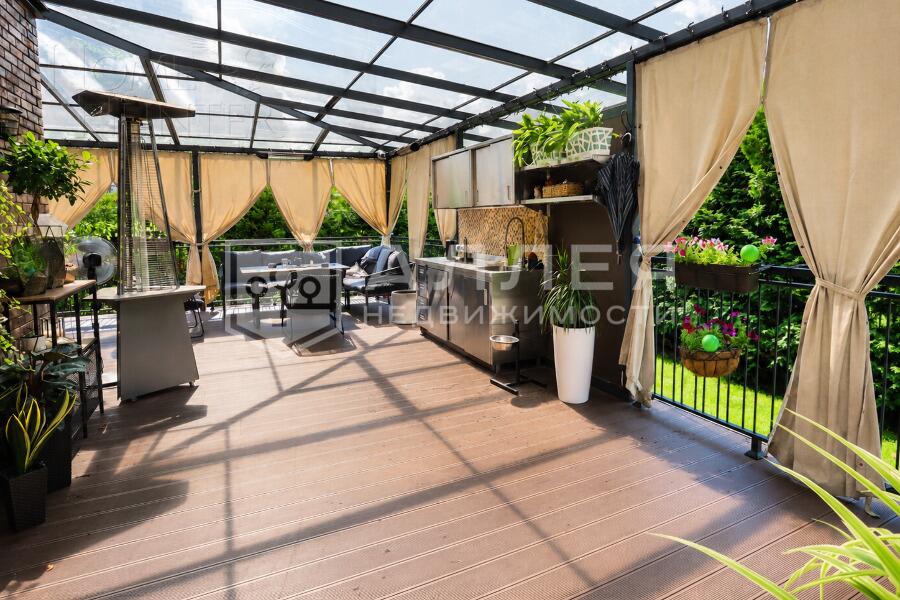 2-этажный коттедж 560 м² с отделкой
