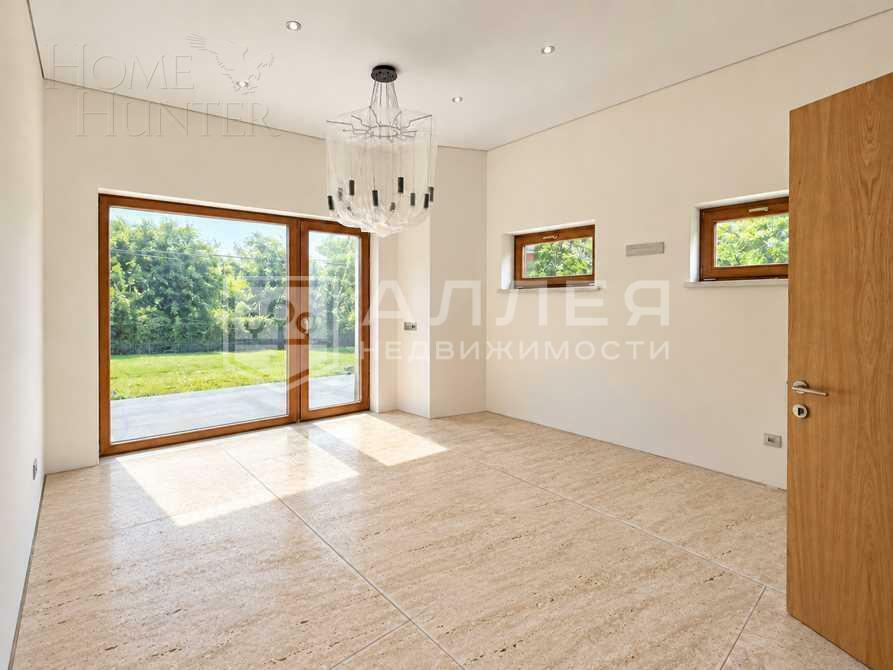3-этажный коттедж 350 м² с отделкой