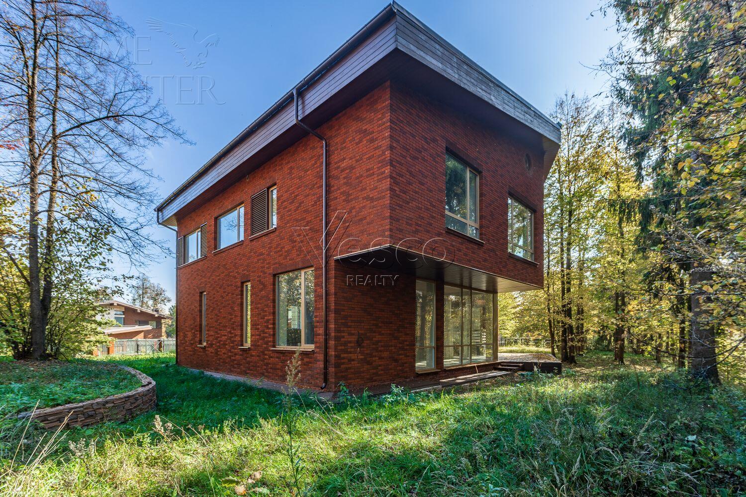 2-этажный коттедж 1 020 м² без отделки