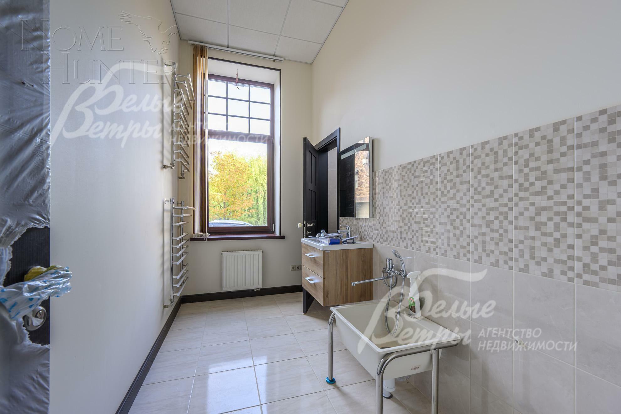 3-этажный коттедж 1 830 м² без отделки
