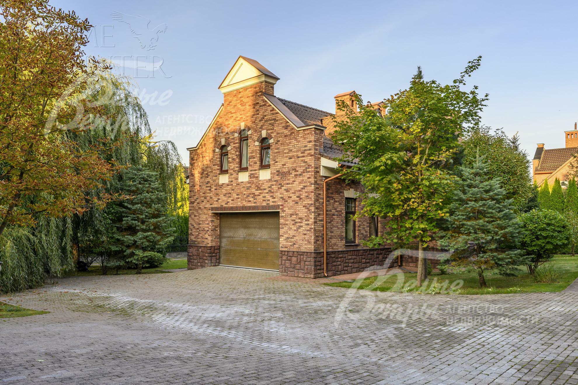 3-этажный коттедж 1 830 м² без отделки