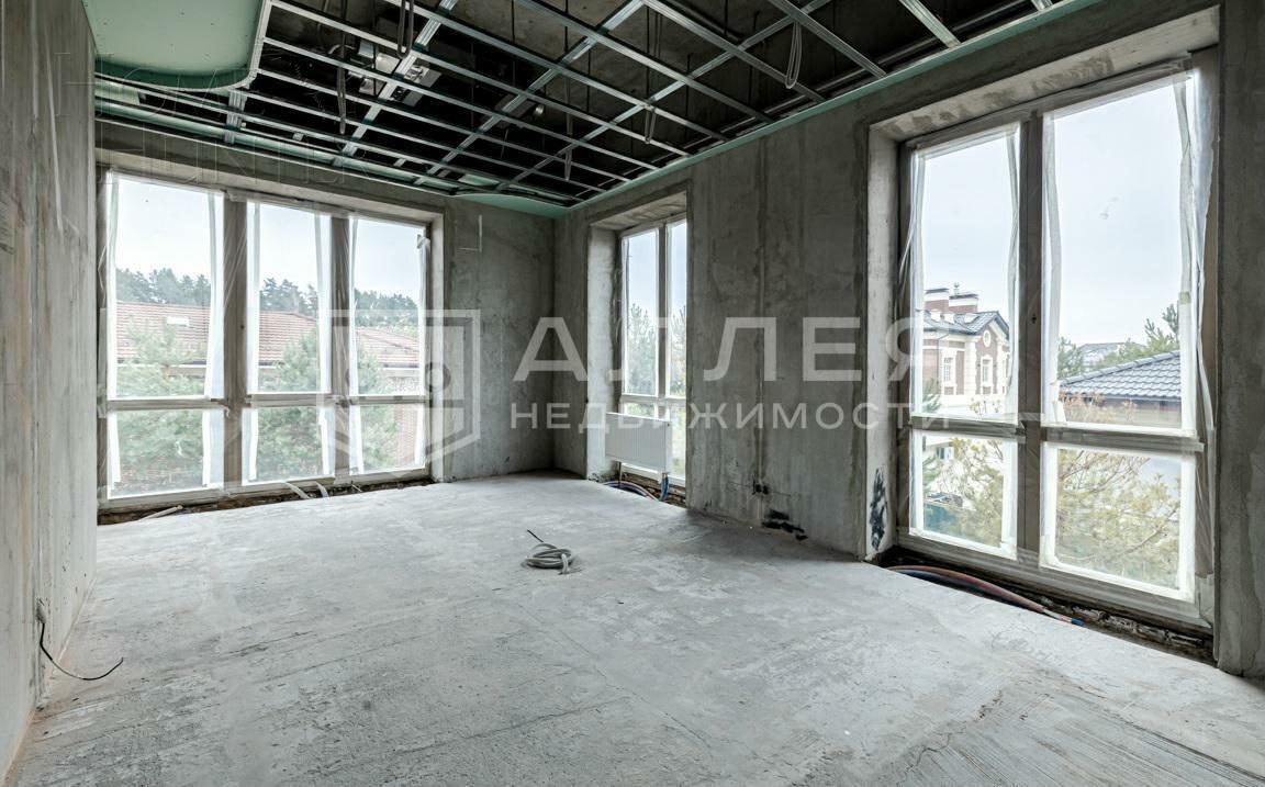 3-этажный коттедж 1 772 м² без отделки