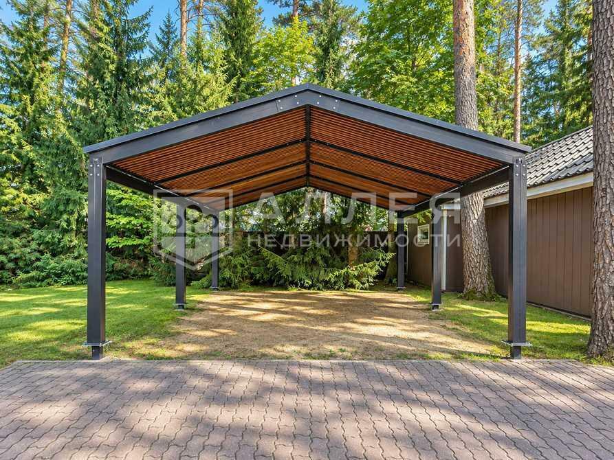 3-этажный коттедж 350 м² с отделкой