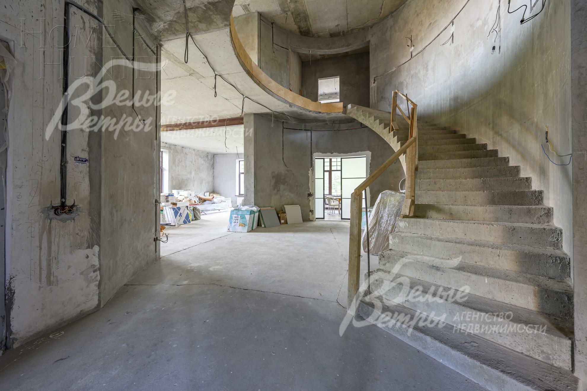 3-этажный коттедж 1 830 м² без отделки
